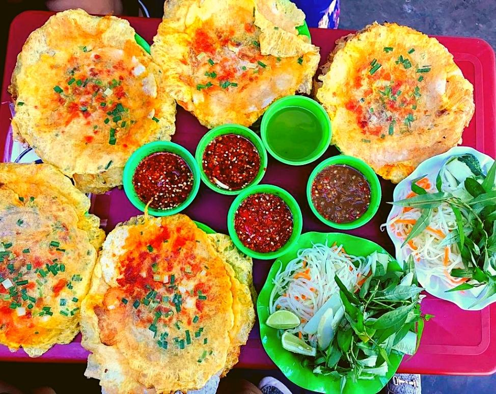 Hue-style Pressed Rice Cake Hue night food tour
